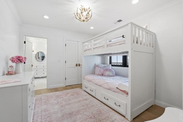 203 Santa Clara Avenue, Redwood City CA: https://media.crmls.org/mediaz/54010160-2acc-4cb2-90e8-cc0d4d933031.jpg