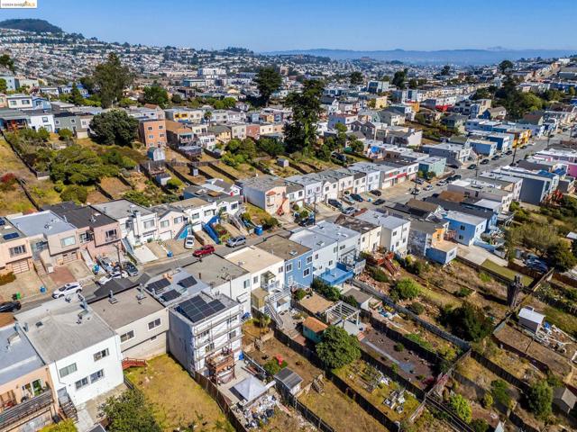 Image 47 of 49 For 271 Montana St