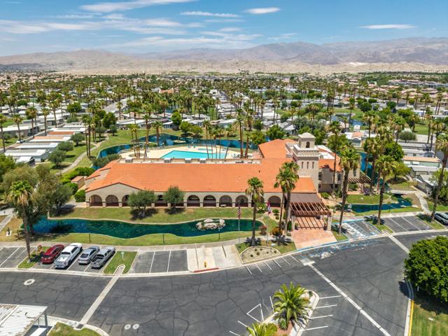 84136 Avenue 44, Indio CA: https://media.crmls.org/mediaz/54018fb4-6d1b-4e0c-9f9f-3444cfba4180.jpg