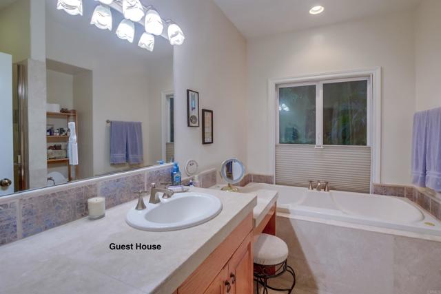 1495 Meredith Road, Fallbrook CA: https://media.crmls.org/mediaz/5401cbe4-86b9-41bc-89a1-8777b4ea3fe8.jpg