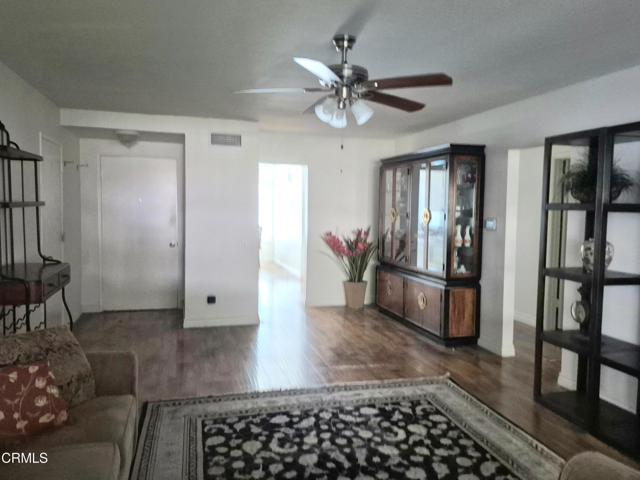 Detail Gallery Image 10 of 45 For 13105 Village 13, Camarillo,  CA 93012 - 2 Beds | 2 Baths