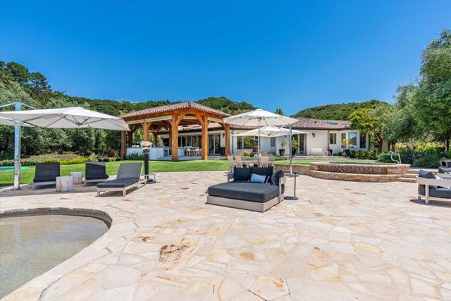 25926 Puerta Del Cajon, Monterey CA: https://media.crmls.org/mediaz/540330d8-487f-45d9-8595-776ea16d01fb.jpg