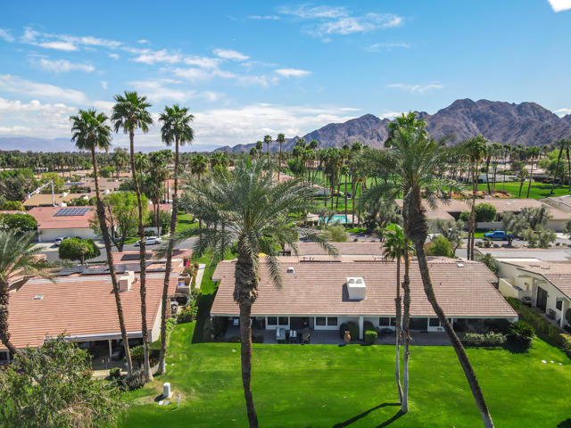 44841 Desert Horizons Drive, Indian Wells CA: https://media.crmls.org/mediaz/5403409f-0dda-4380-8c83-92271b24528c.jpg