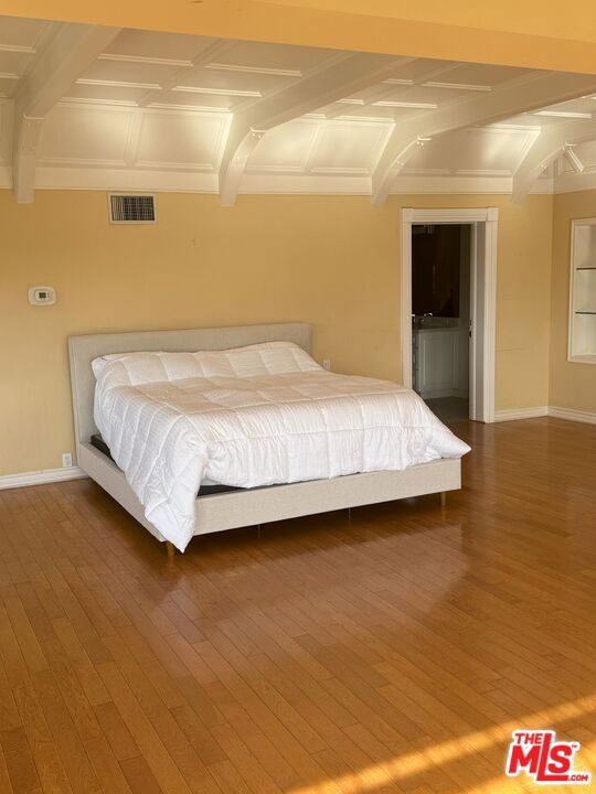 543 Perugia Way, Los Angeles CA: https://media.crmls.org/mediaz/54034350-6122-4b6b-85b9-19849247b718.jpg