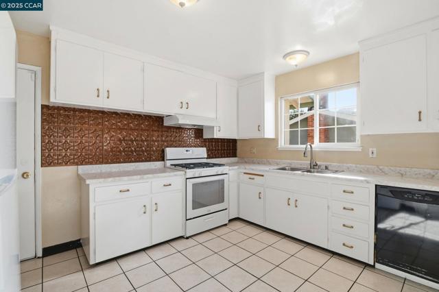 931 N Camino Alto Drive, Vallejo CA: https://media.crmls.org/mediaz/54034d7b-31b4-46a0-b246-433077846b73.jpg