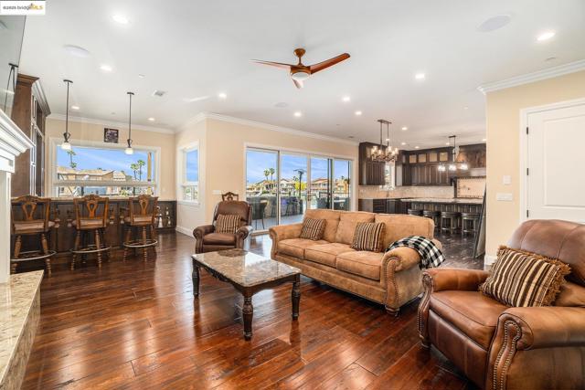 2012 Windward Pt, Discovery Bay CA: https://media.crmls.org/mediaz/5404e3de-08c8-4630-aa05-fa3062aa3381.jpg