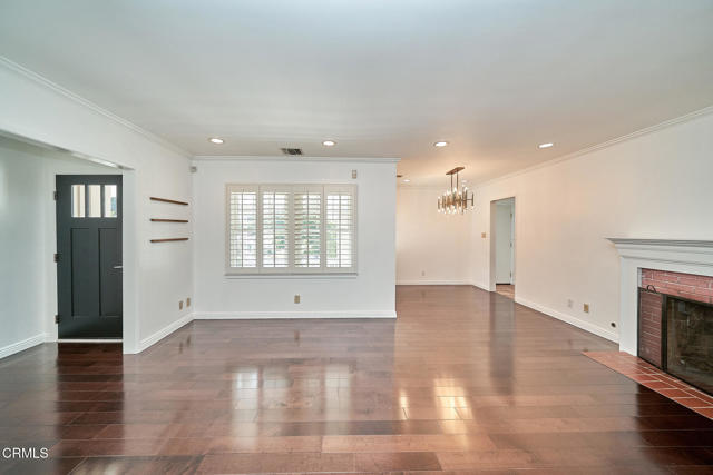 4916 Rupert Lane, La Canada Flintridge CA: https://media.crmls.org/mediaz/540506c3-9512-4c5f-941f-a8fb47fec313.jpg