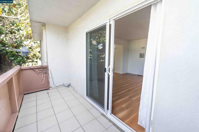 1700 Market Ave, San Pablo CA: https://media.crmls.org/mediaz/54053f2d-e2b1-4ab5-a1fe-470c07dfe5a1.jpg