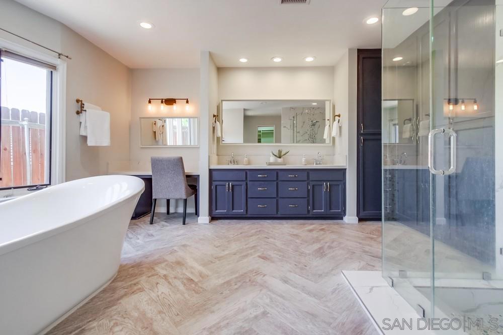 MLS #250035430SD image #23