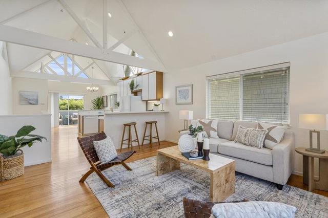 410 35th Avenue, Santa Cruz CA: https://media.crmls.org/mediaz/540735b0-c7ae-49ac-b93e-f2dcd913816c.jpg