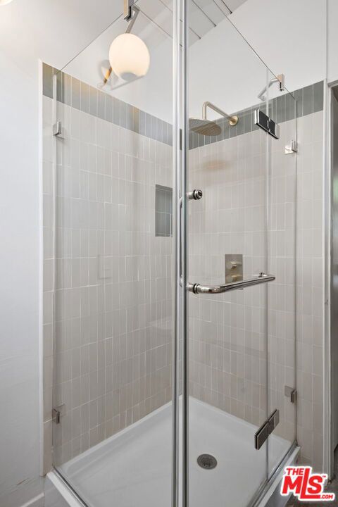 12400 Deerbrook Lane, Los Angeles CA: https://media.crmls.org/mediaz/54077541-46fb-45c5-b282-e68dbd8d769e.jpg