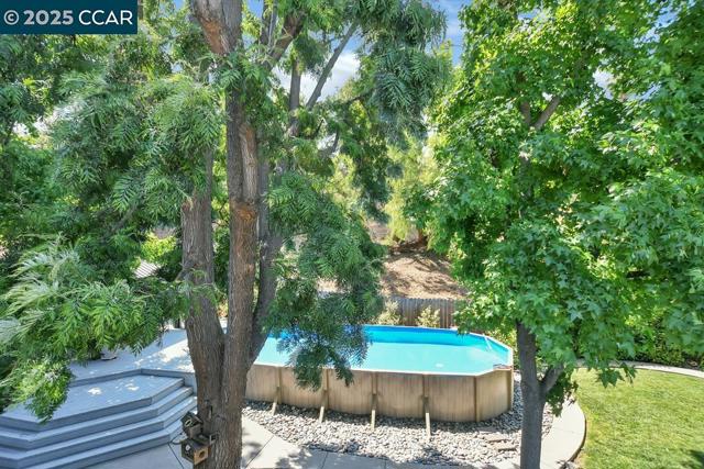 308 Bluerock Drive, Antioch CA: https://media.crmls.org/mediaz/5408205c-3619-4855-8d0d-580292a96bd2.jpg