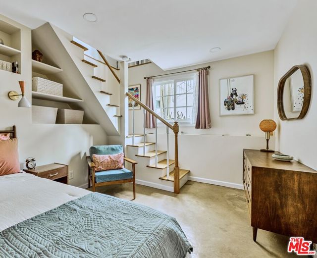 6182 Glen Oak Street, Los Angeles CA: https://media.crmls.org/mediaz/54082ec9-bce5-4c23-93a2-f87367575a6c.jpg