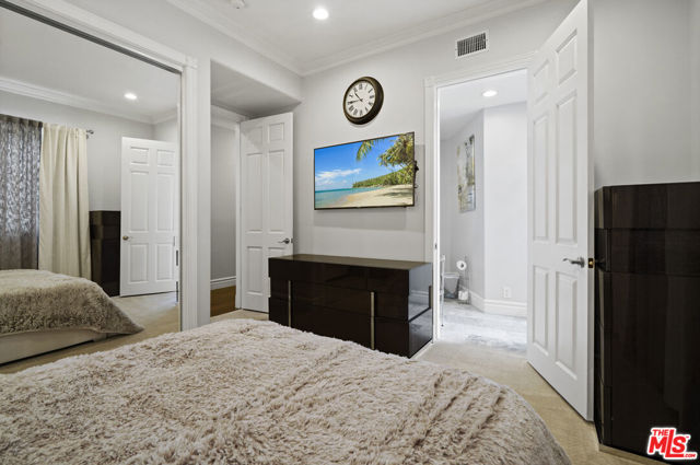 22510 La Quilla Drive, Chatsworth CA: https://media.crmls.org/mediaz/54089e80-ef6d-46ea-b7f3-c07f6d1e4919.jpg