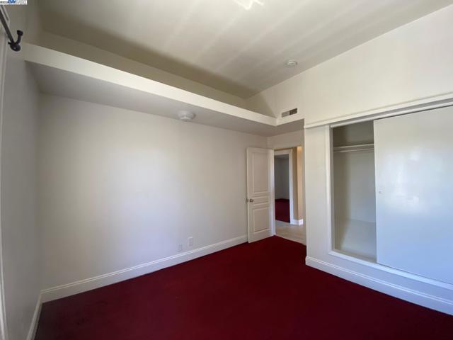 712 S 2Nd St, San Jose CA: https://media.crmls.org/mediaz/5408cd4a-b13f-4b43-b709-7e4c19732a16.jpg