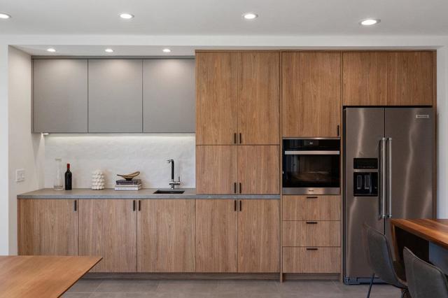 137 30th Avenue, San Mateo CA: https://media.crmls.org/mediaz/54098048-a52b-4de3-acaa-f70f7b3f2fd9.jpg