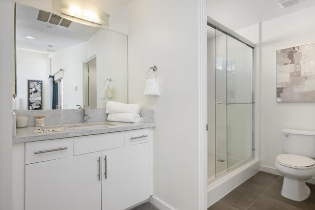 970 Oceo S Circle, Palm Springs CA: https://media.crmls.org/mediaz/5409a175-c04e-42a1-aab3-f575a737de9c.jpg