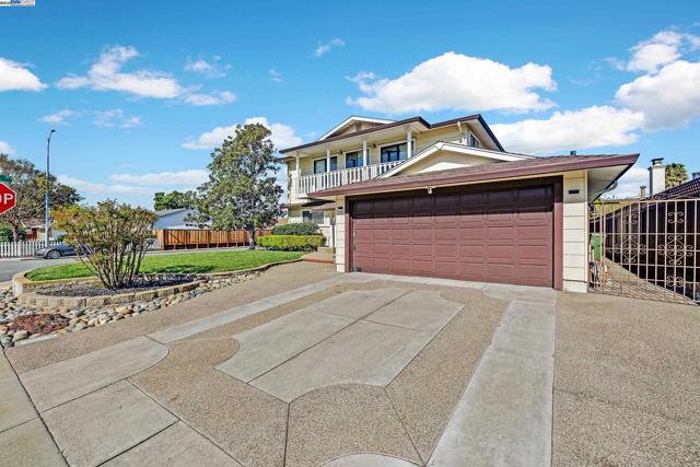5645 Lemke Pl, Fremont CA: https://media.crmls.org/mediaz/540b09f1-64cf-4f66-a187-4e61cf6c3d08.jpg