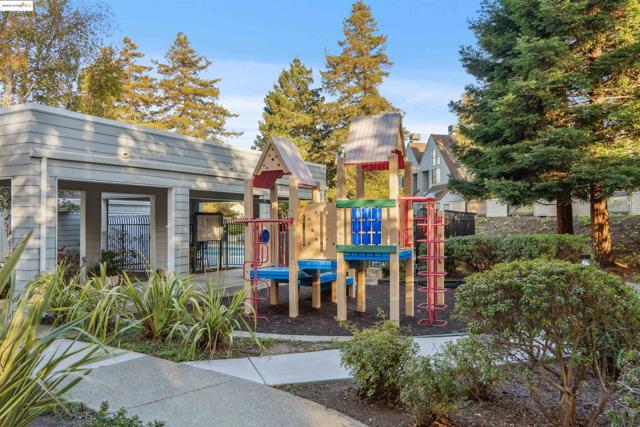 3732 Northridge Dr, Richmond CA: https://media.crmls.org/mediaz/540c1209-7b1a-40d7-938e-251fa3462fea.jpg