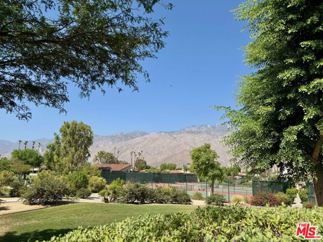 1931 Paseo Raqueta, Palm Springs CA: https://media.crmls.org/mediaz/540c2875-6752-49dd-842b-a1dddb4ba4b9.jpg