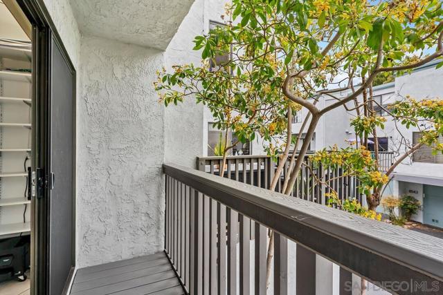 3238 Via Alicante, La Jolla CA: https://media.crmls.org/mediaz/540cbe86-19bd-4115-bfa1-72fca81b92ee.jpg