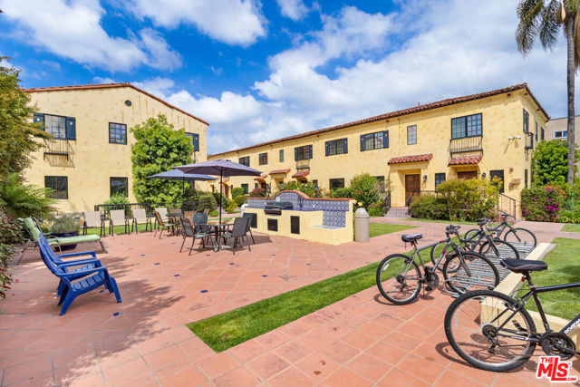 2623 Ellendale Place, Los Angeles CA: https://media.crmls.org/mediaz/540cff95-f827-45c8-a114-213b7026a3cc.jpg
