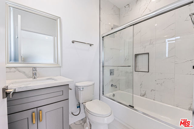1923 Carmona Avenue, Los Angeles CA: https://media.crmls.org/mediaz/540d8098-f01e-4c2a-8a41-b0a1a9eb8b4b.jpg