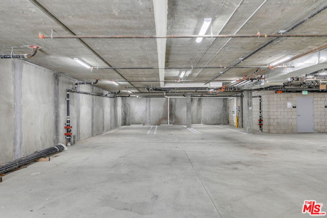 1227 N Berendo Street, Los Angeles CA: https://media.crmls.org/mediaz/540d975b-9e15-4fda-ac66-b335c8ab085a.jpg