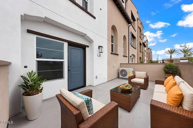 Detail Gallery Image 7 of 21 For 543 via Vallarta, Camarillo,  CA 93012 - 3 Beds | 2/2 Baths