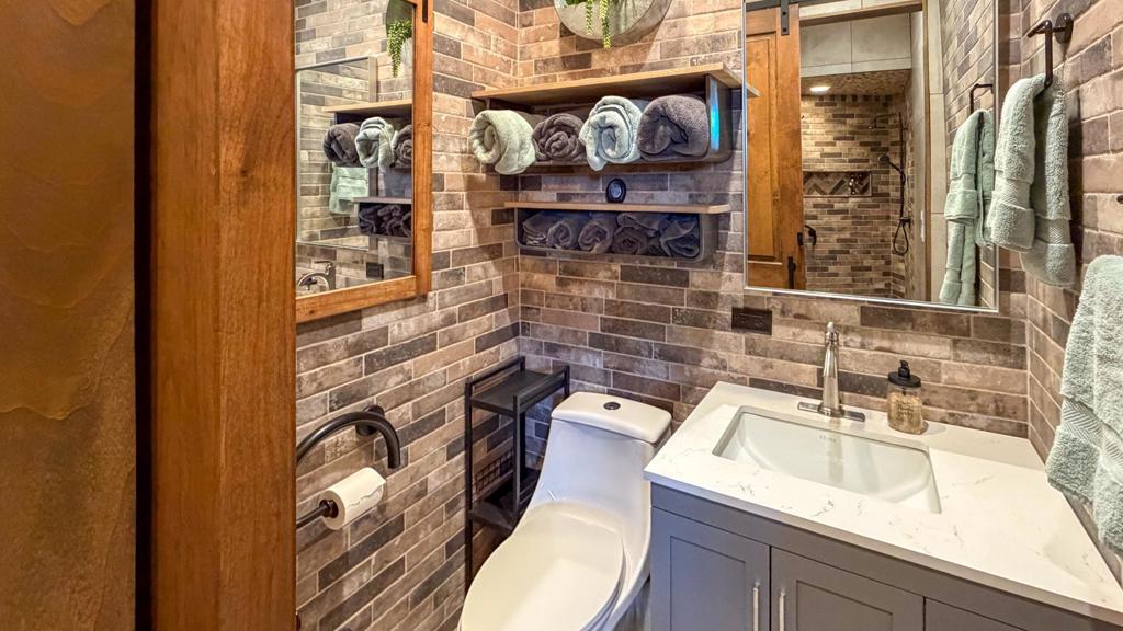 MLS #219140196DA image #15