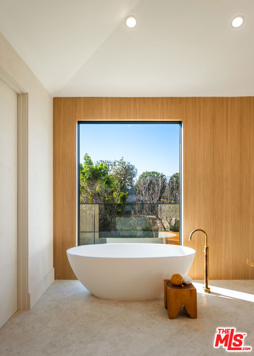 Drew Fenton | 565 Toyopa Drive Pacific Palisades CA | MLS: 7523707 Drew Fenton | 565 Toyopa Drive Pacific Palisades CA | MLS: 7523707