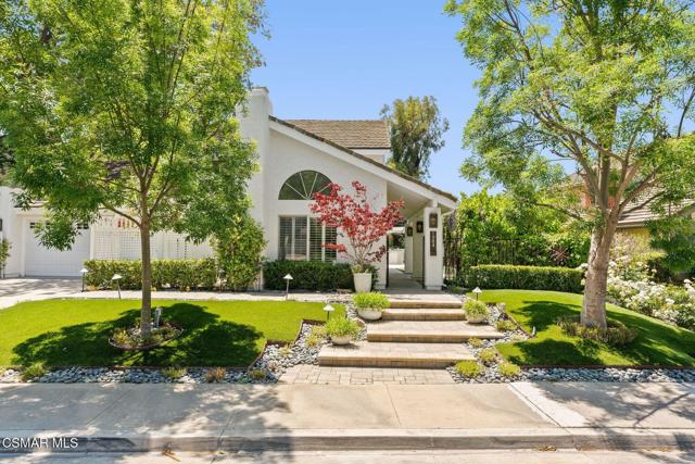 1984 Nettlebrook Street, Westlake Village CA: https://media.crmls.org/mediaz/5410afdd-020e-4522-a00d-363a20ef0979.jpg