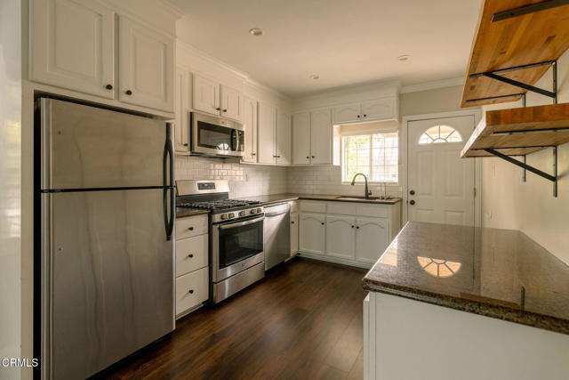 Detail Gallery Image 6 of 25 For 900 N El Molino Ave, Pasadena,  CA 91106 - 3 Beds | 1 Baths