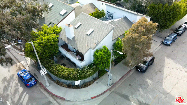 2013 Canal Street Venice, California Every home offers a different feeling. 2013 Canal Street is the one if you: Love entertaining. Want to wake up every day to walk on the beach or surf. Just want to stroll across the street to paddle board in the famous Venice Canals. Want to be at the center of it all and people watch from your private balcony. Seek a quiet place to listen to a podcast or read a book. Want to walk to Venice Beach's most iconic bars, cafes and restaurants. Would like family and/or guests to each have their own en-suite bathroom. Enjoy sitting by the fireplace on a cool evening. Need a state of the art AV system guaranteed to keep you entertained. Love indoor and outdoor cooking. Could use an entire room to store your wine. Want low maintenance outdoor spaces. Feel most at home with Ocean breezes and beautiful natural light.