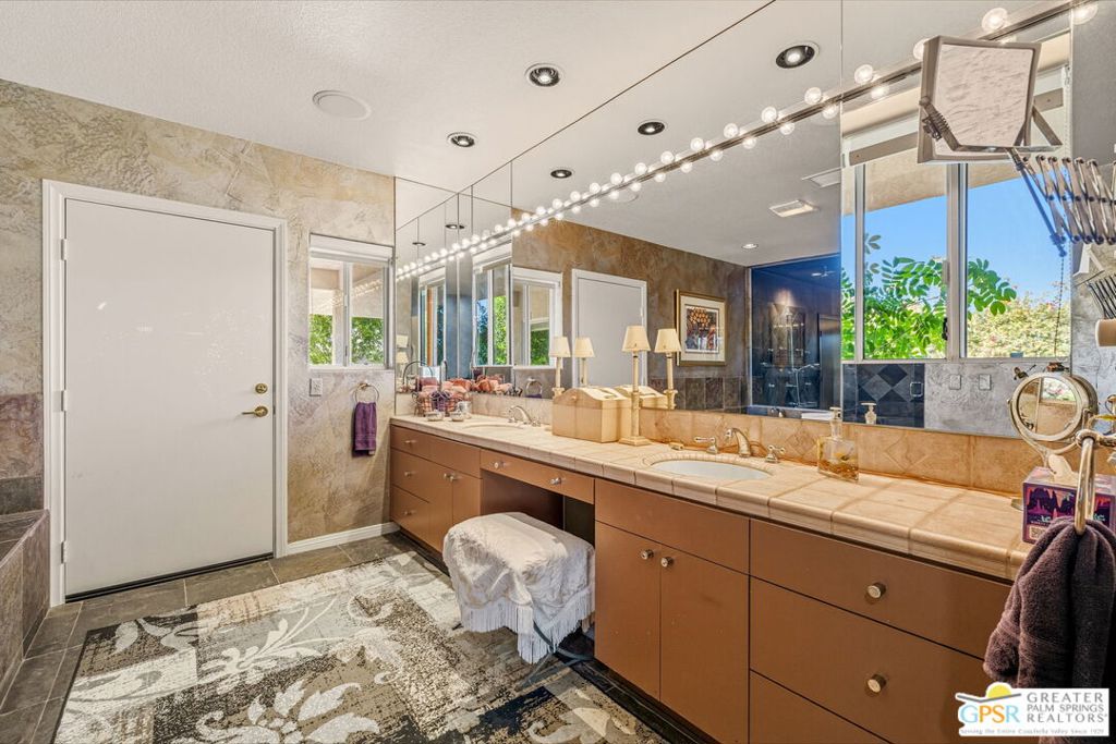 MLS #25601565PS image #37