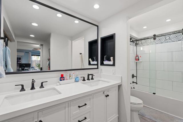 Detail Gallery Image 28 of 40 For 5987 Gaines St, San Diego,  CA 92110 - 2 Beds | 2/1 Baths