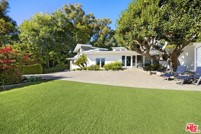 Drew Fenton | 11215 W Sunset Boulevard Los Angeles CA | MLS: 7520415 Drew Fenton | 11215 W Sunset Boulevard Los Angeles CA | MLS: 7520415