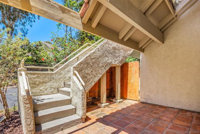 2820 Cedarwood Way, Carlsbad CA: https://media.crmls.org/mediaz/541475a8-a834-4601-852f-4311895e8f7b.jpg