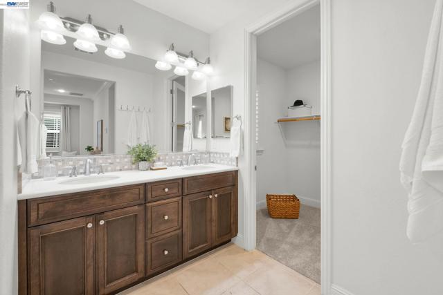 5119 Rowan Drive, San Ramon CA: https://media.crmls.org/mediaz/54148712-1751-4b95-a814-90e949142329.jpg