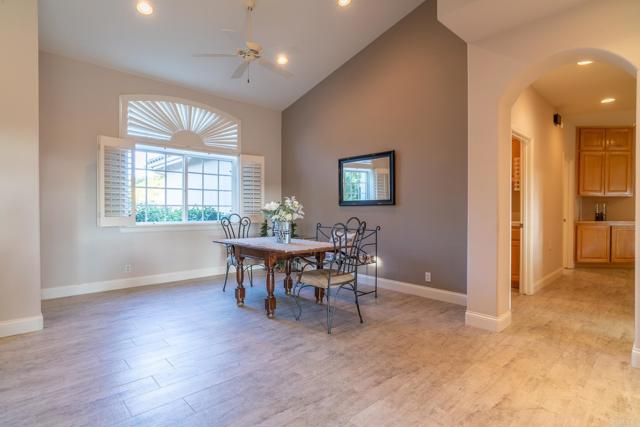 30646 Red Hawk Road, Valley Center CA: https://media.crmls.org/mediaz/54148e8d-c4a4-406f-a616-20d3049c269c.jpg