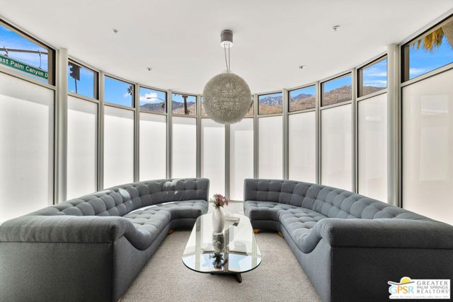 930 E Palm Canyon Drive, Palm Springs CA: https://media.crmls.org/mediaz/5414d2ea-594a-42a5-b457-30904443afe1.jpg