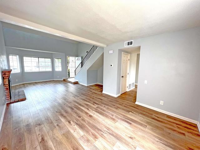 258 Argus Way, Oceanside CA: https://media.crmls.org/mediaz/5414f134-ebea-438b-9763-6d6ba60eeecb.jpg