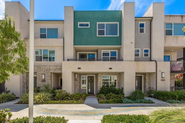 1821 Onyx Ln, Chula Vista CA: https://media.crmls.org/mediaz/54158170-9069-42d5-b8b4-c1ea02a4a904.jpg