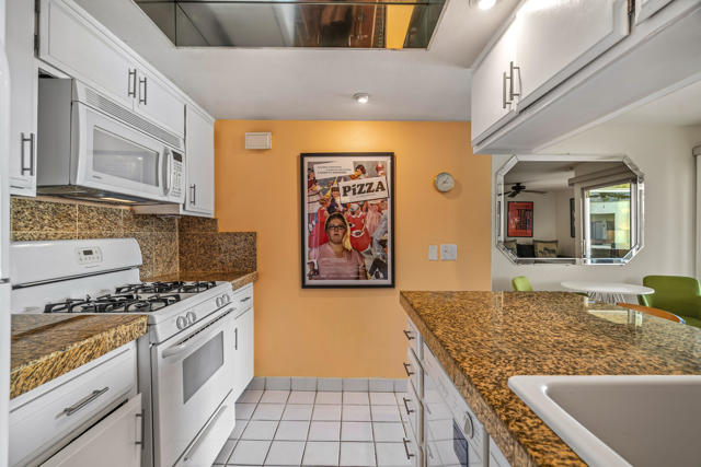 1490 S Camino Real #308, Palm Springs, CA 92264