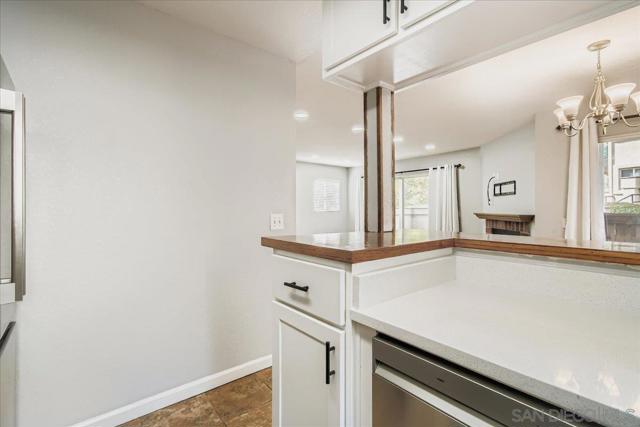 11313 Avenida De Los Lobos, San Diego CA: https://media.crmls.org/mediaz/54164d2f-0b2b-4e75-bcb4-52782d998c92.jpg