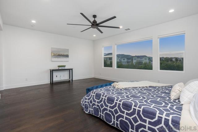2807 California Poppy Street, Escondido CA: https://media.crmls.org/mediaz/54174bb1-bd76-4261-84a9-e45cf472517a.jpg