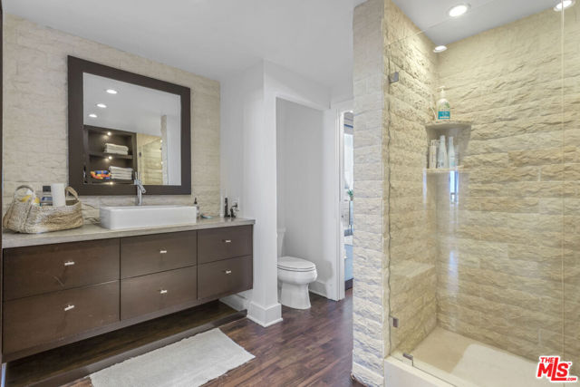 23910 De Ville Way, D photo 33