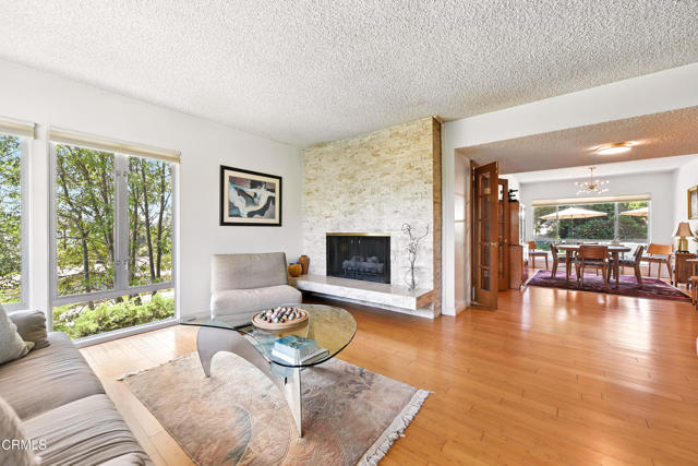 Detail Gallery Image 10 of 41 For 633 Camino Roberto, Thousand Oaks,  CA 91360 - 4 Beds | 2/1 Baths