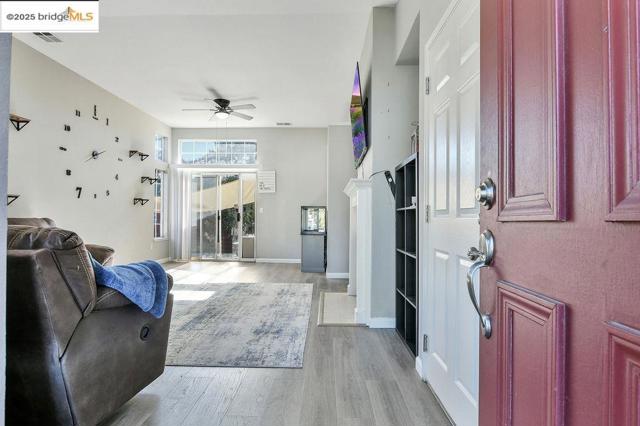 4866 Vinewood Way, Antioch CA: https://media.crmls.org/mediaz/54192b40-c451-4637-9fb5-94e744463502.jpg