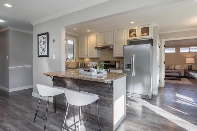 2665 Carolina Avenue, Redwood City CA: https://media.crmls.org/mediaz/54193668-e91f-4b5c-bb92-8ae49b847db0.jpg